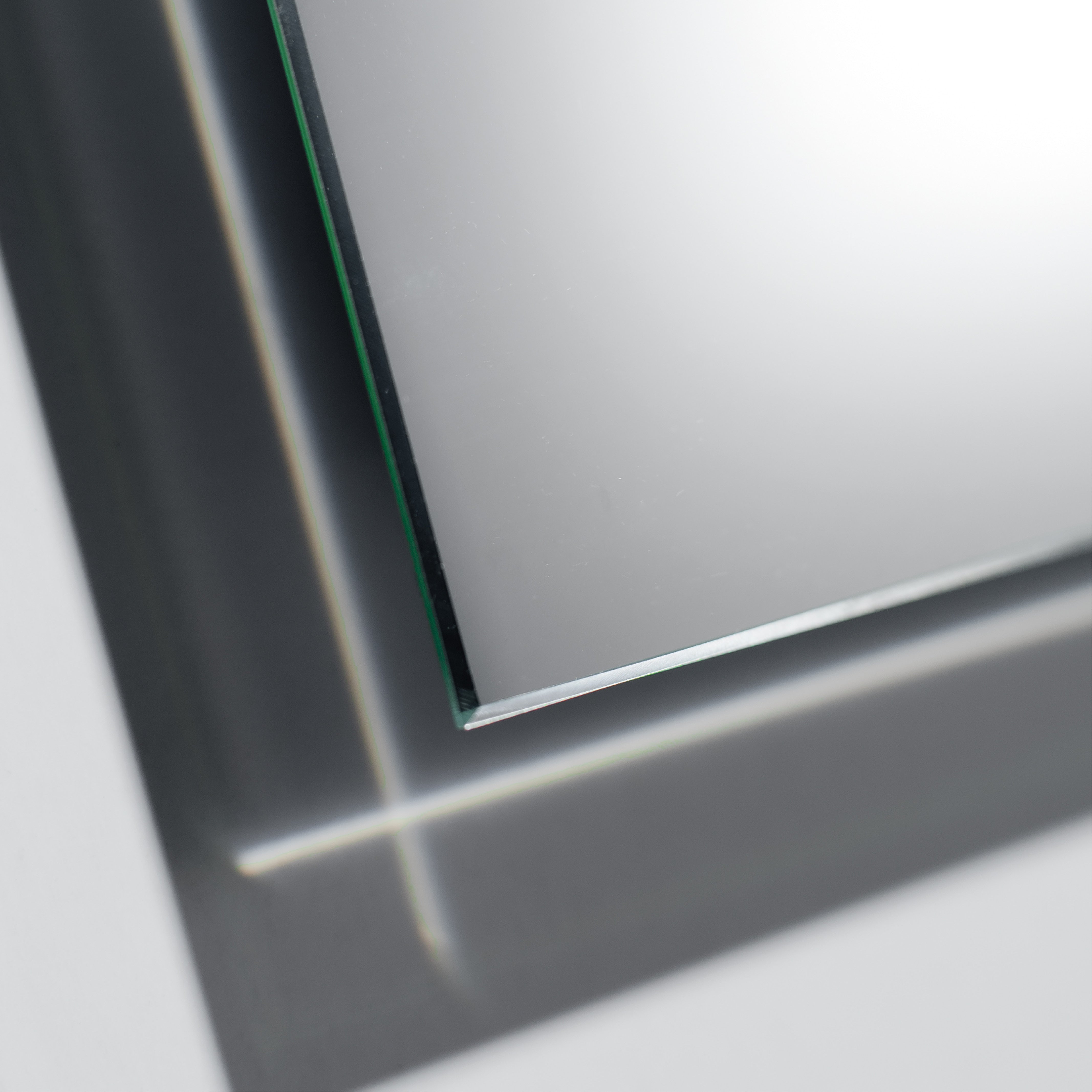 magnetic mirror – march